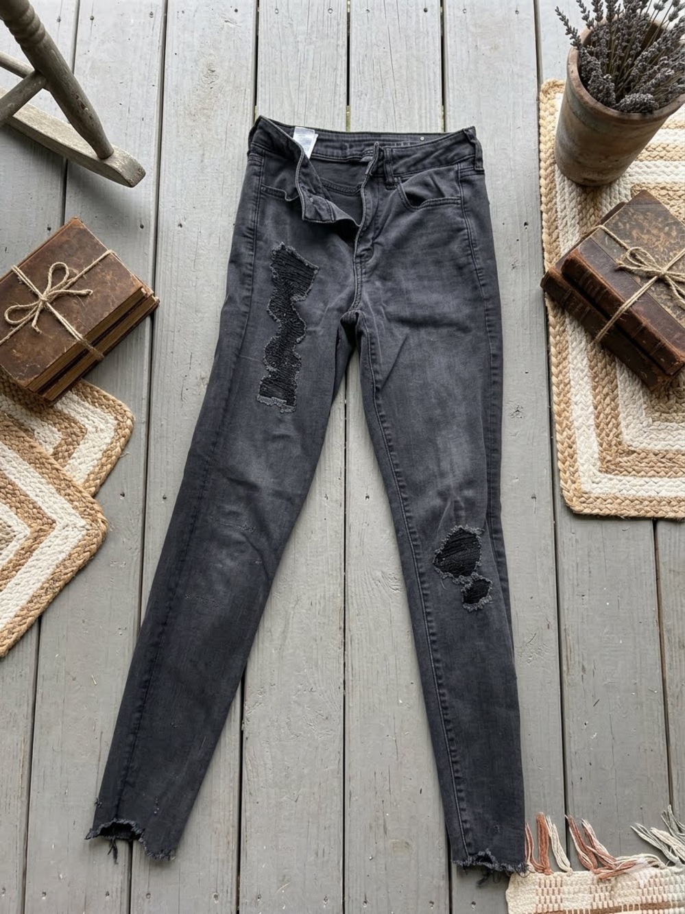American Eagle Outfitters Black Distressed Skinny Jeans